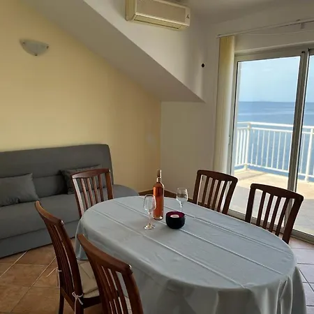 Tomic Apartment *