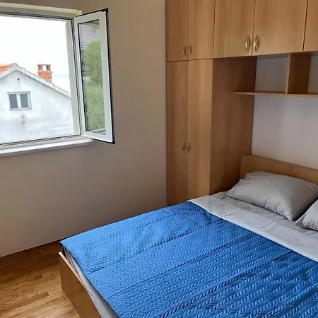 Tomić * Zavalatica